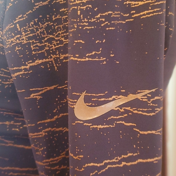 Nwt nike pro dri fit 1/2 zip small - Picture 4 of 5